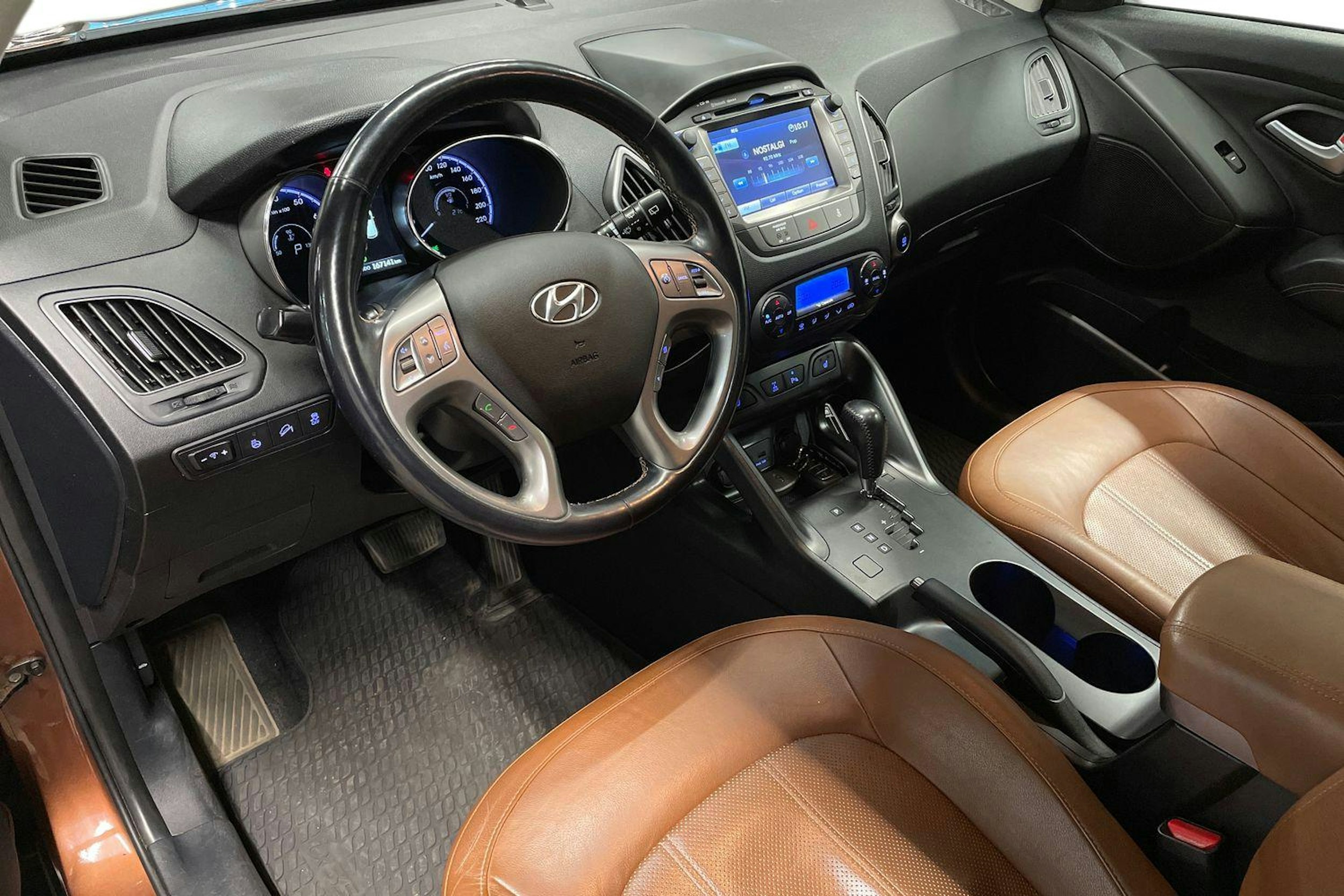 ruskea (beige) Hyundai ix35 2014 kuva 6.