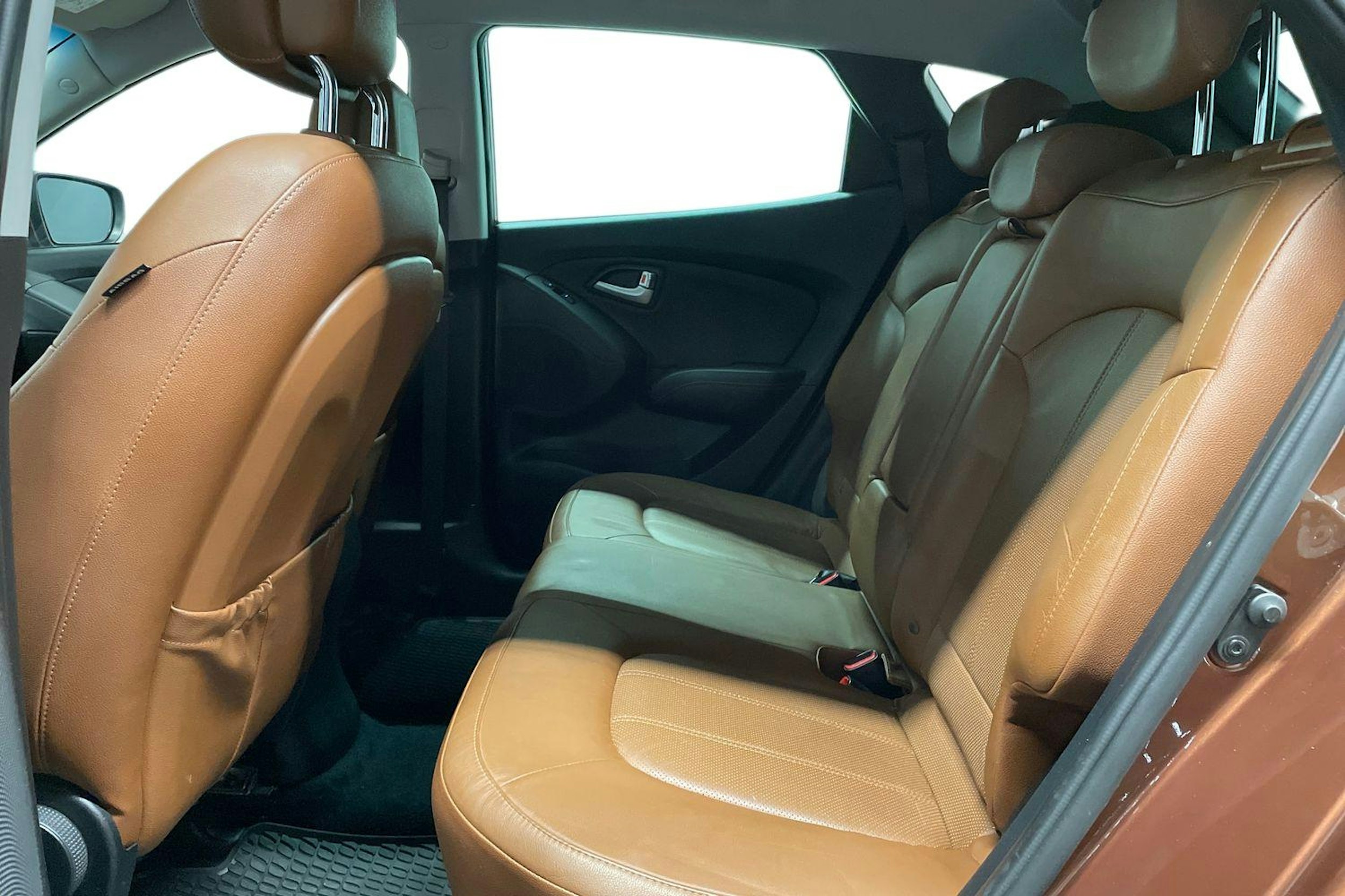ruskea (beige) Hyundai ix35 2014 kuva 8.