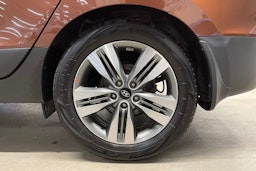 ruskea (beige) Hyundai ix35 2014 kuva 9.