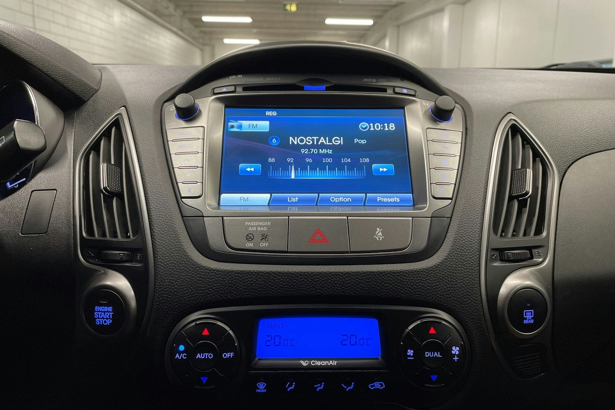 ruskea (beige) Hyundai ix35 2014 kuva 14.