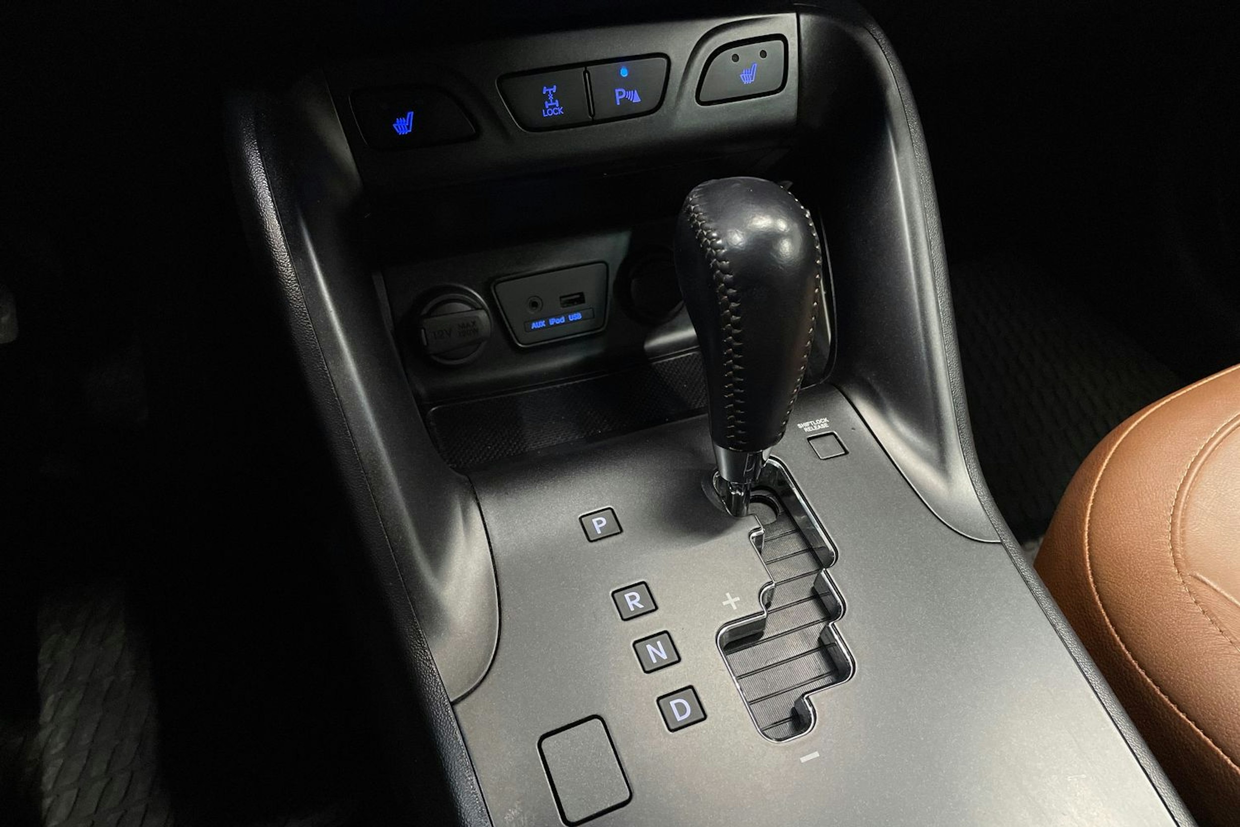 ruskea (beige) Hyundai ix35 2014 kuva 15.