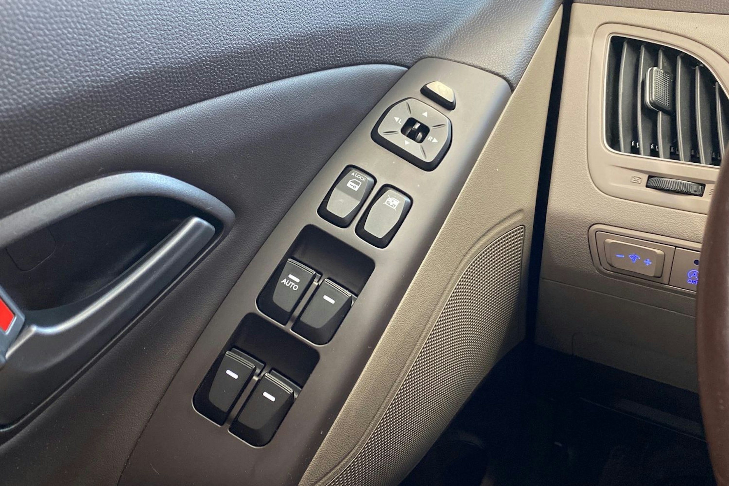 hopea Hyundai ix35 2015 kuva 17.
