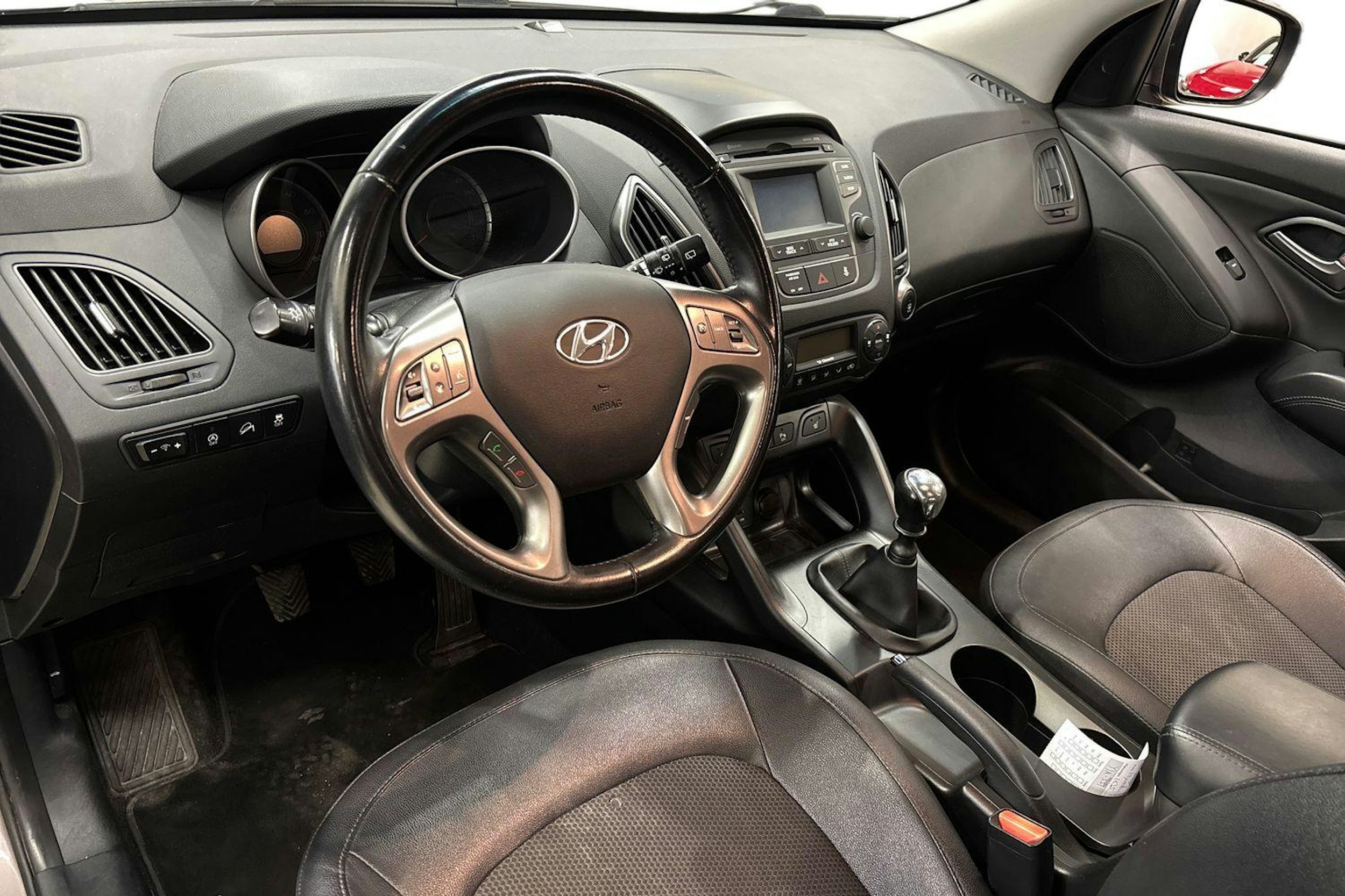 ruskea (beige) Hyundai ix35 2015 kuva 7.