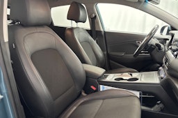 sininen Hyundai KONA 2019 kuva 14.