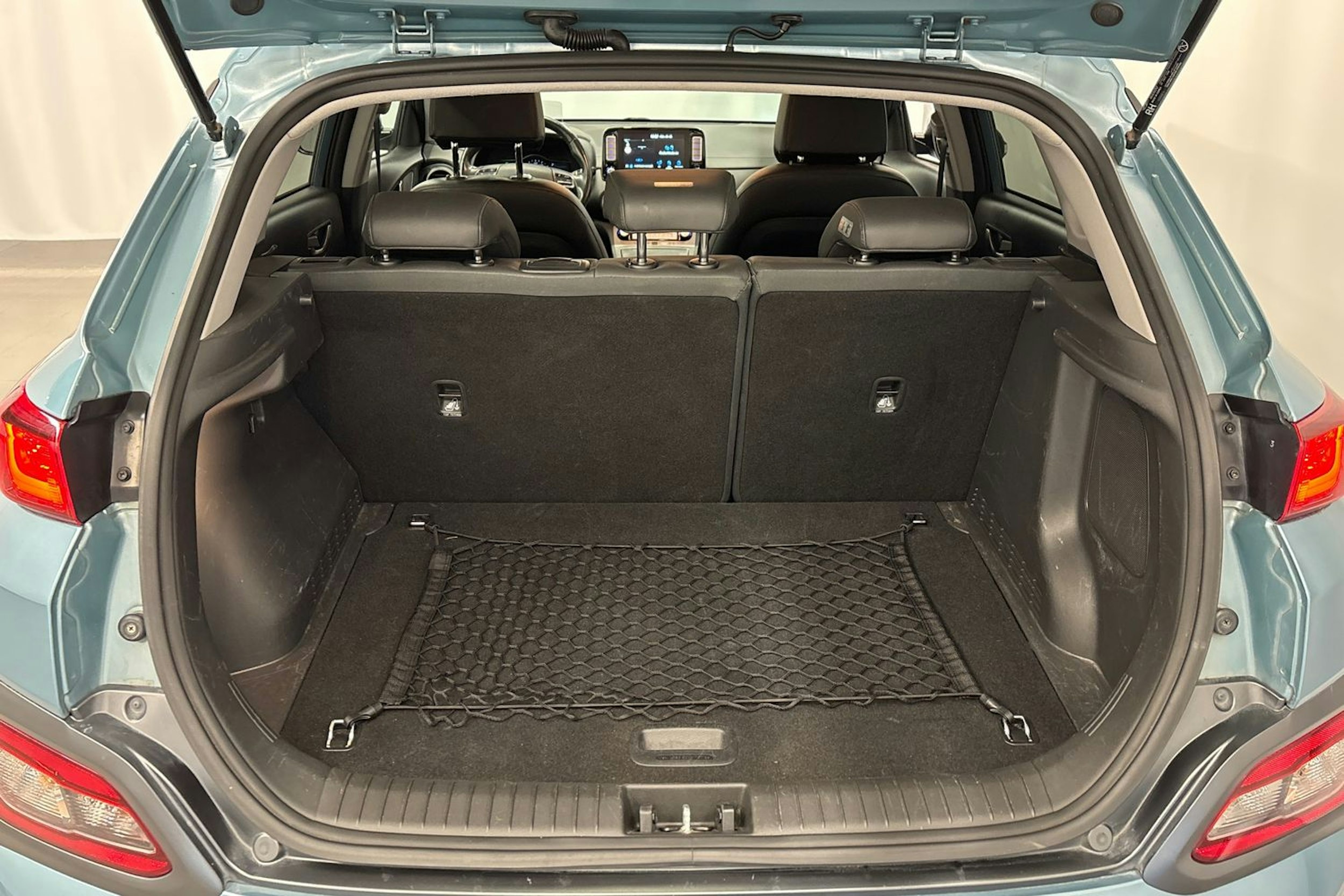 sininen Hyundai KONA 2019 kuva 15.
