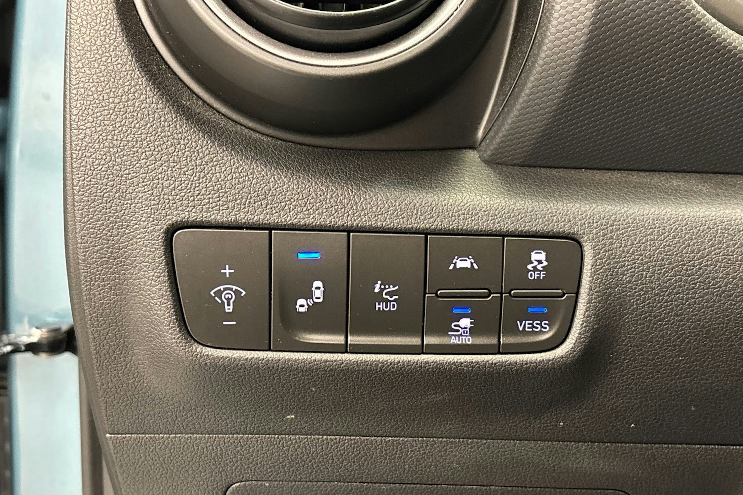 sininen Hyundai KONA 2019 kuva 19.