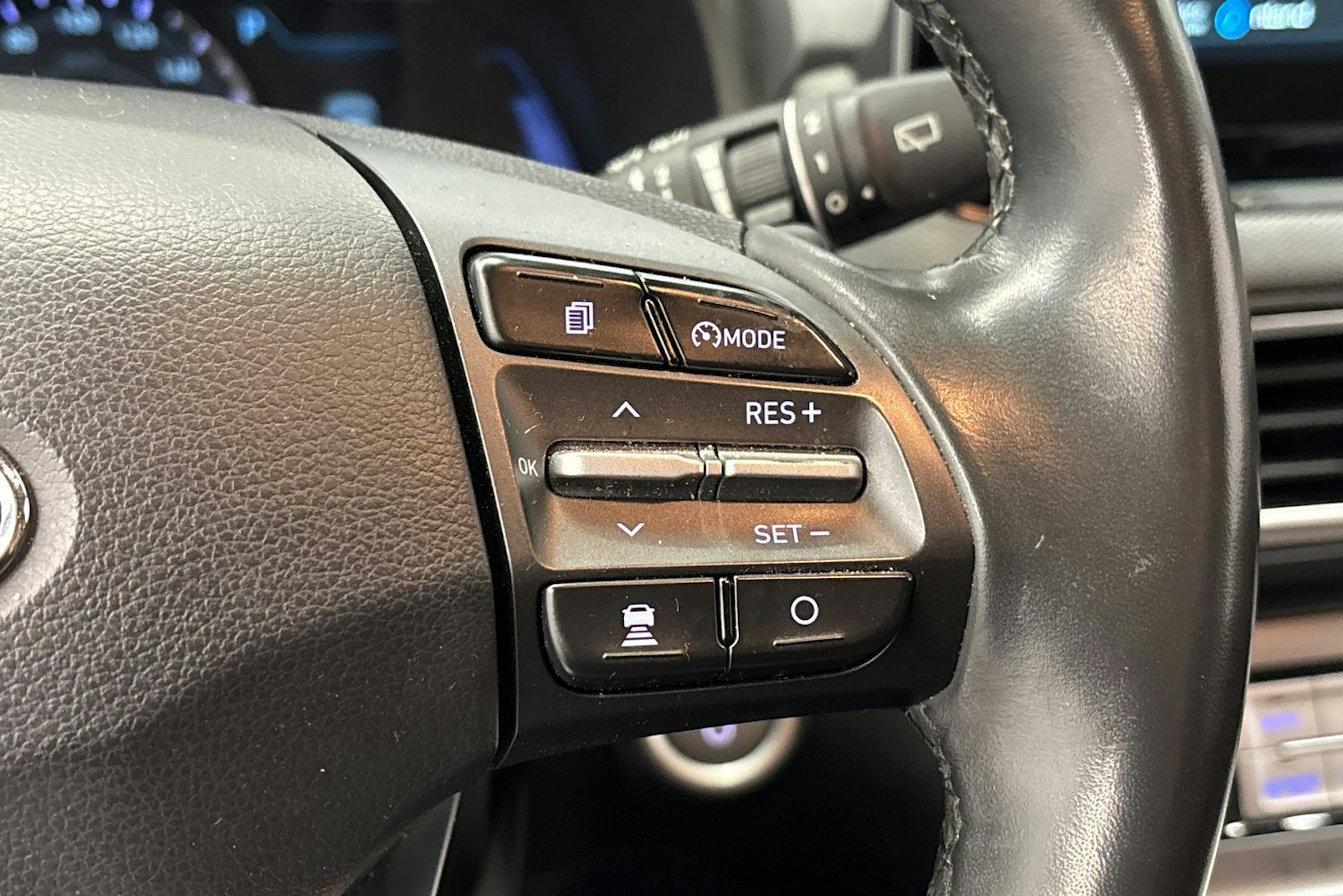 sininen Hyundai KONA 2019 kuva 21.