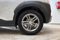 valkoinen Hyundai KONA 2019 kuva 10.