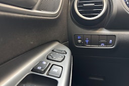 valkoinen Hyundai KONA 2019 kuva 12.