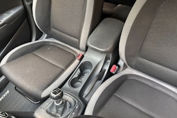 valkoinen Hyundai KONA 2019 kuva 19.