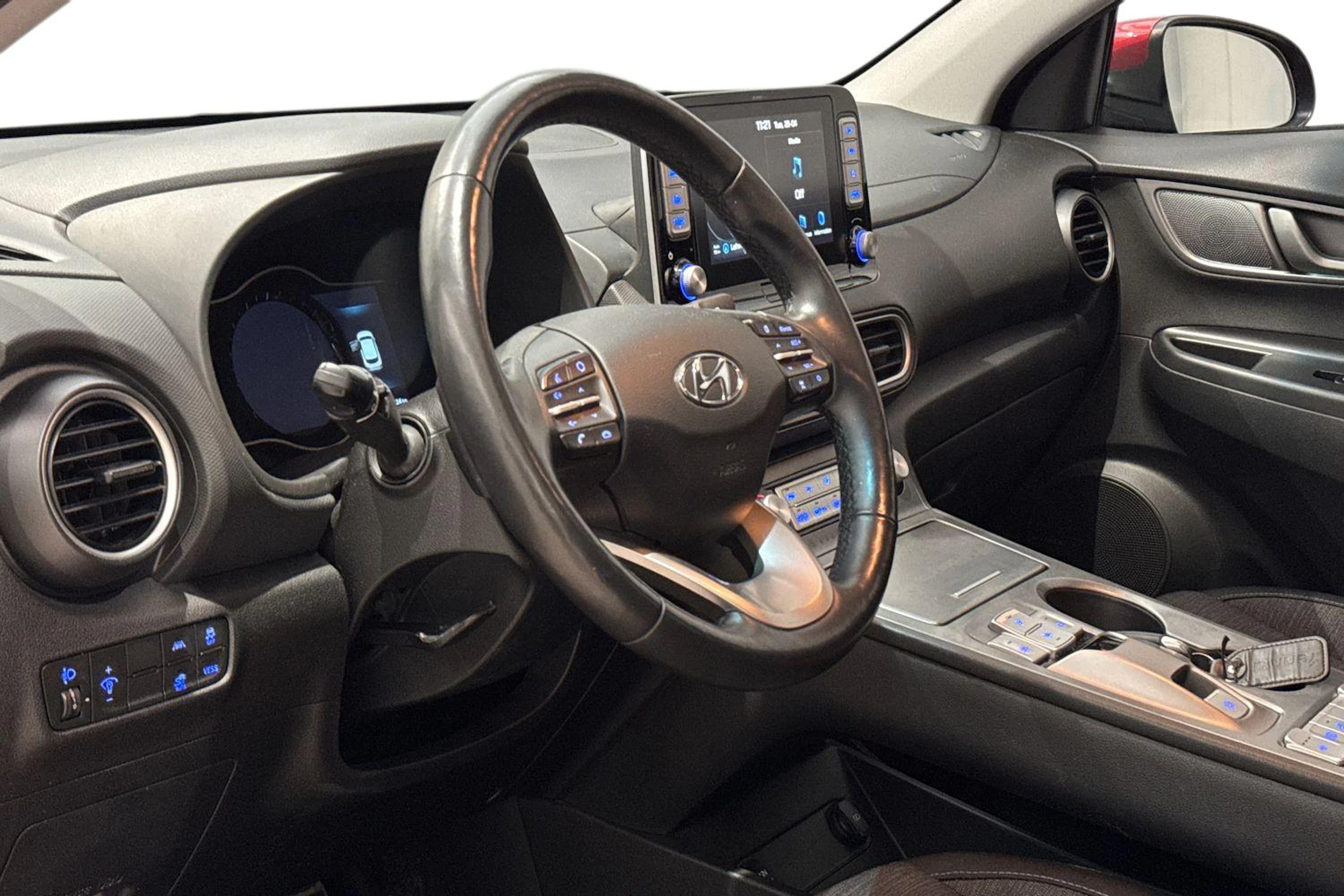 punainen Hyundai KONA 2019 kuva 6.