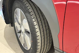 punainen Hyundai KONA 2019 kuva 10.