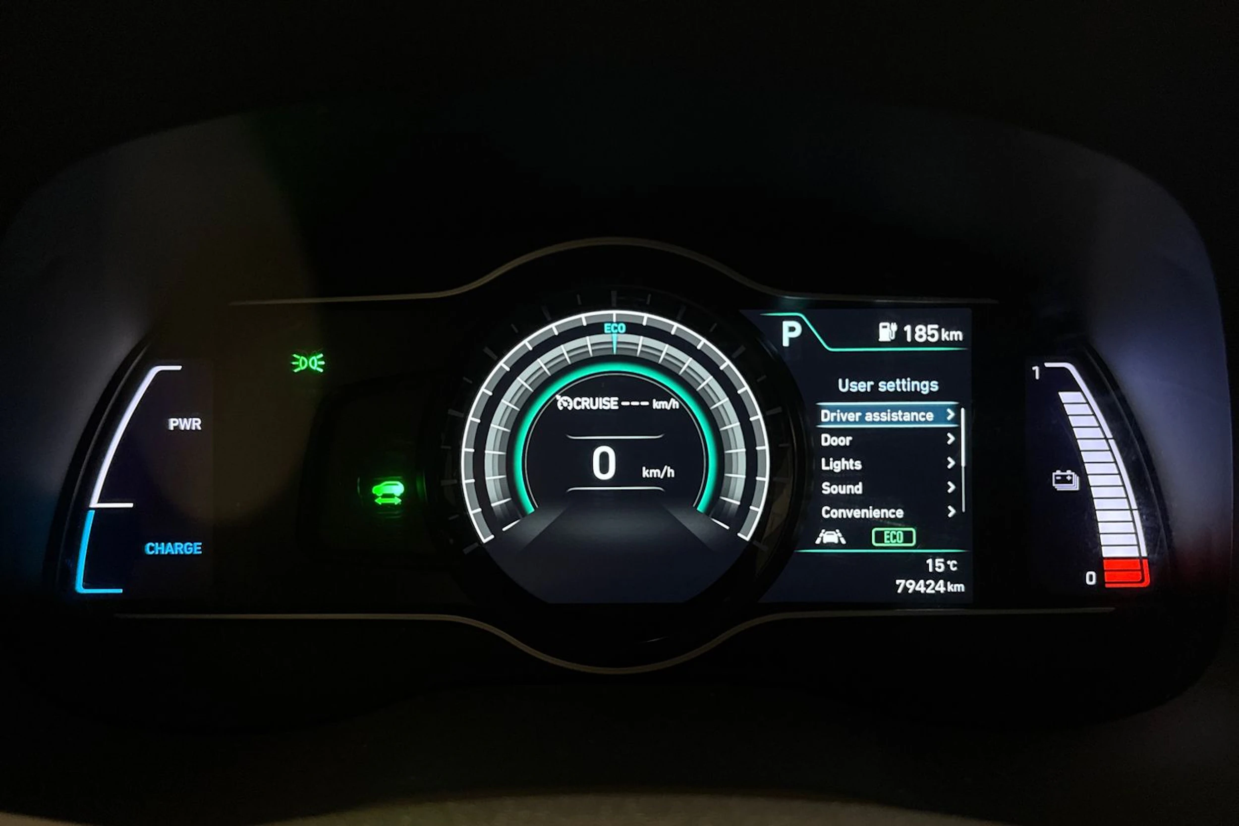 punainen Hyundai KONA 2019 kuva 18.