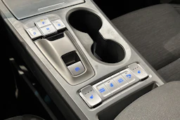 punainen Hyundai KONA 2019 kuva 27.