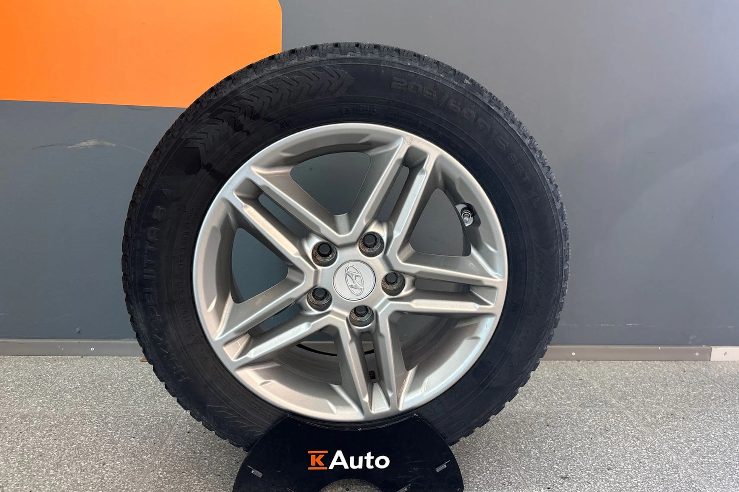 valkoinen Hyundai KONA 2019 kuva 10.