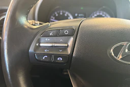valkoinen Hyundai KONA 2019 kuva 15.