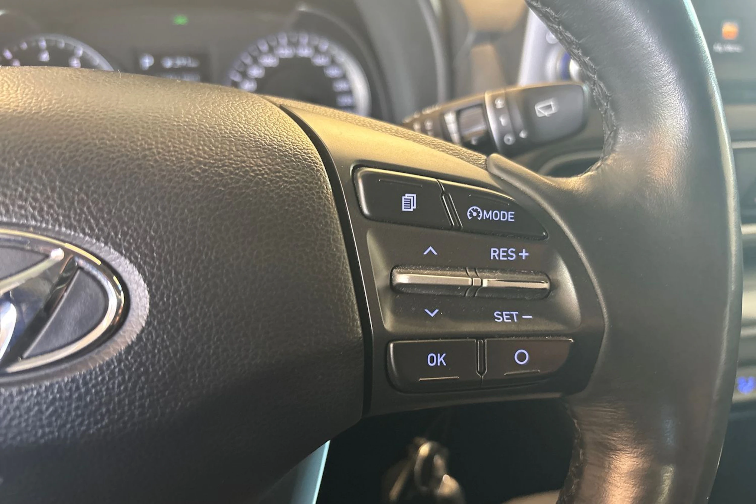 valkoinen Hyundai KONA 2019 kuva 16.