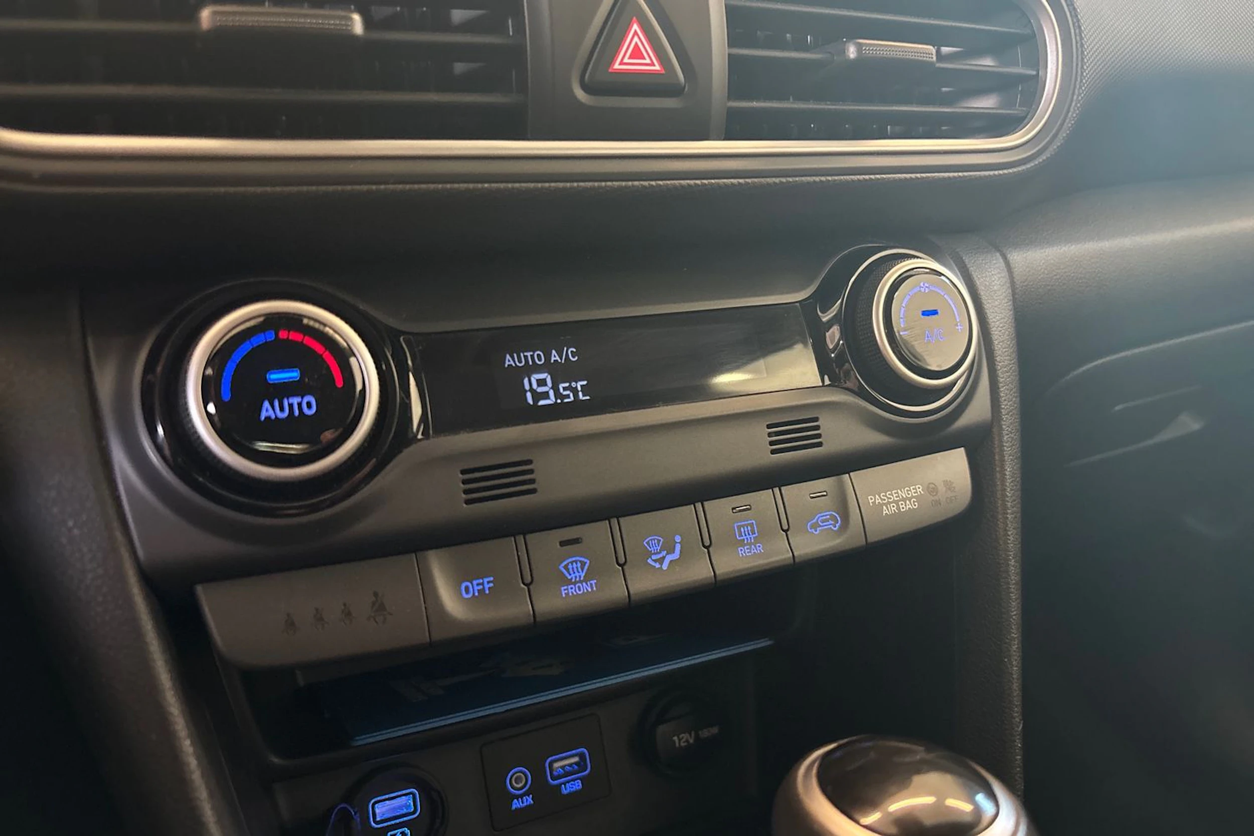 valkoinen Hyundai KONA 2019 kuva 19.