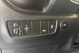 valkoinen Hyundai KONA 2019 kuva 21.