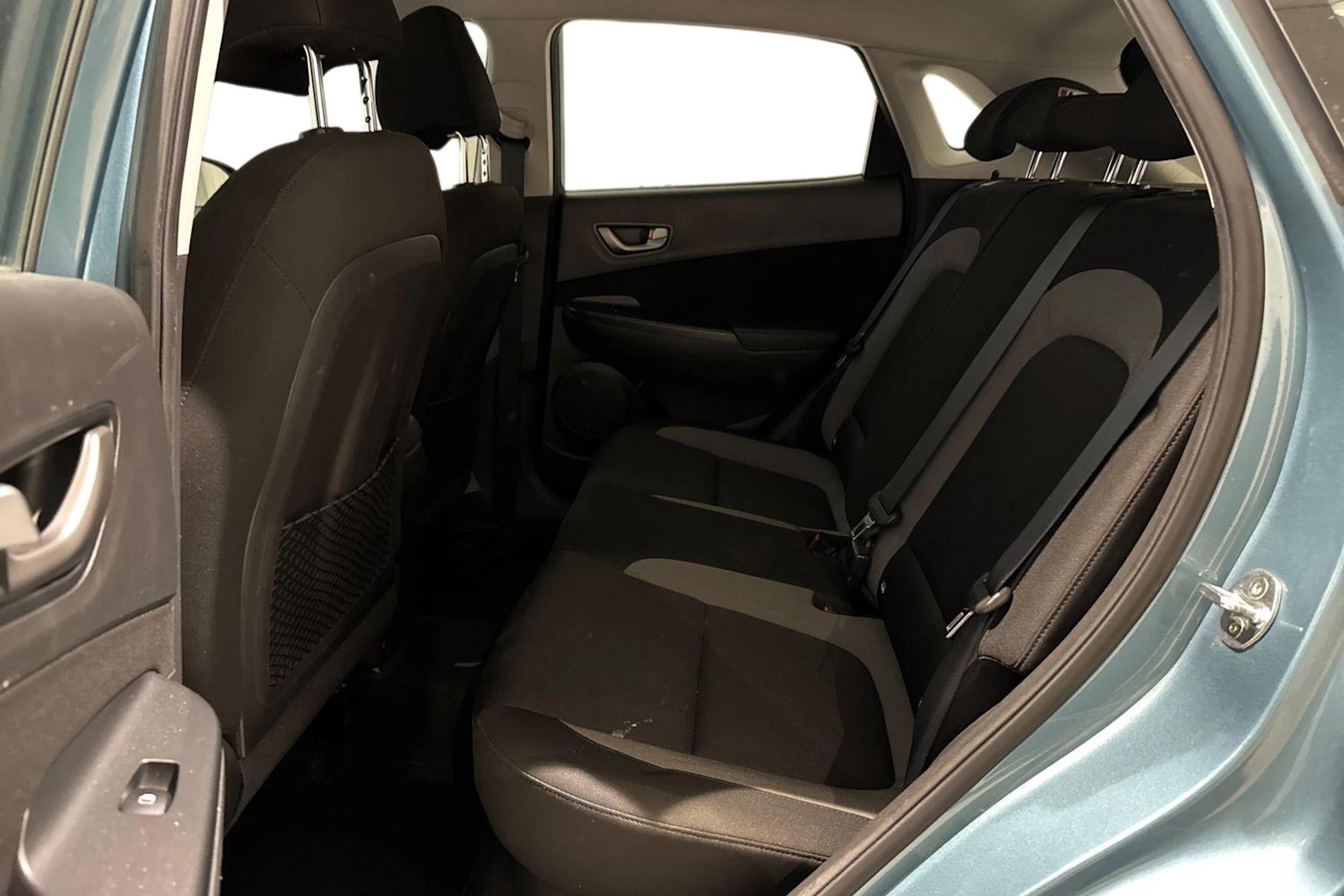 sininen Hyundai KONA 2019 kuva 14.