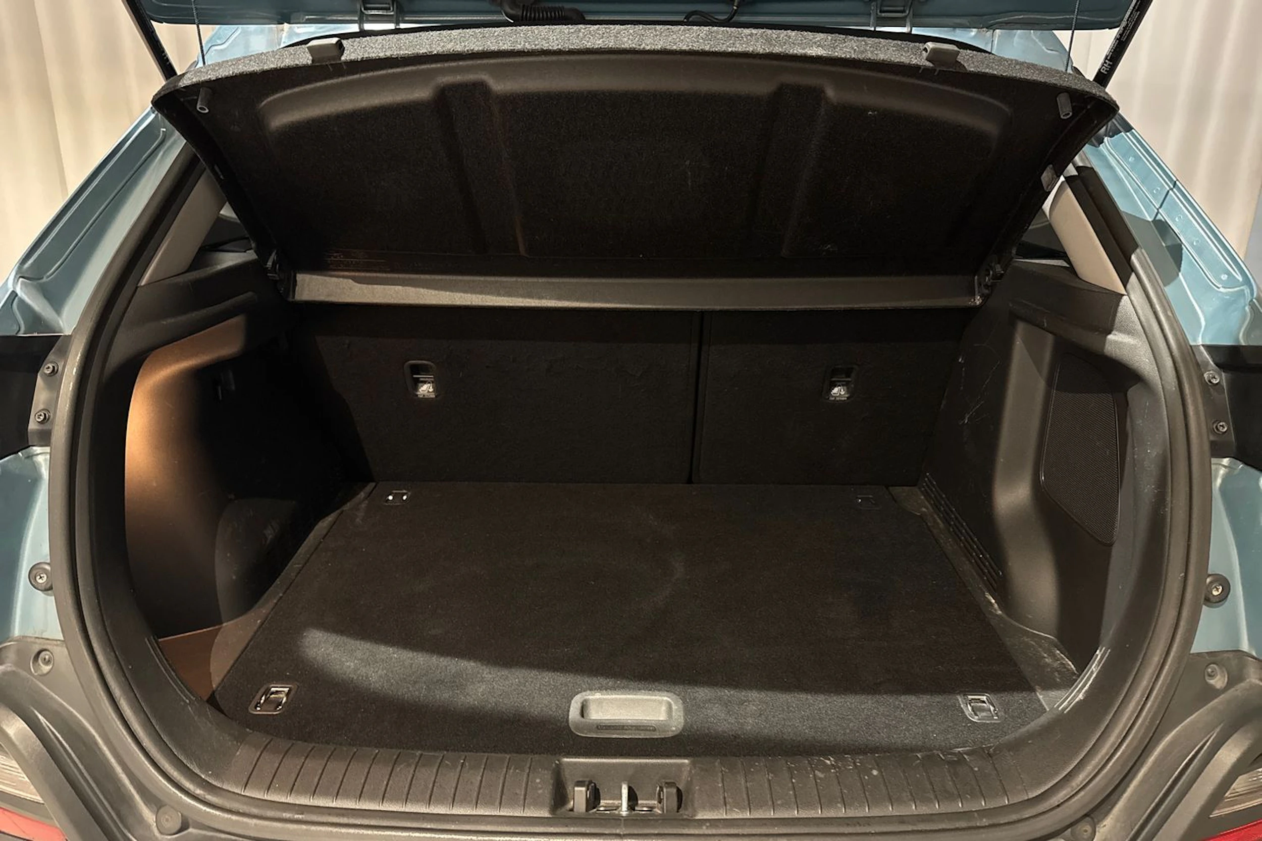 sininen Hyundai KONA 2019 kuva 19.