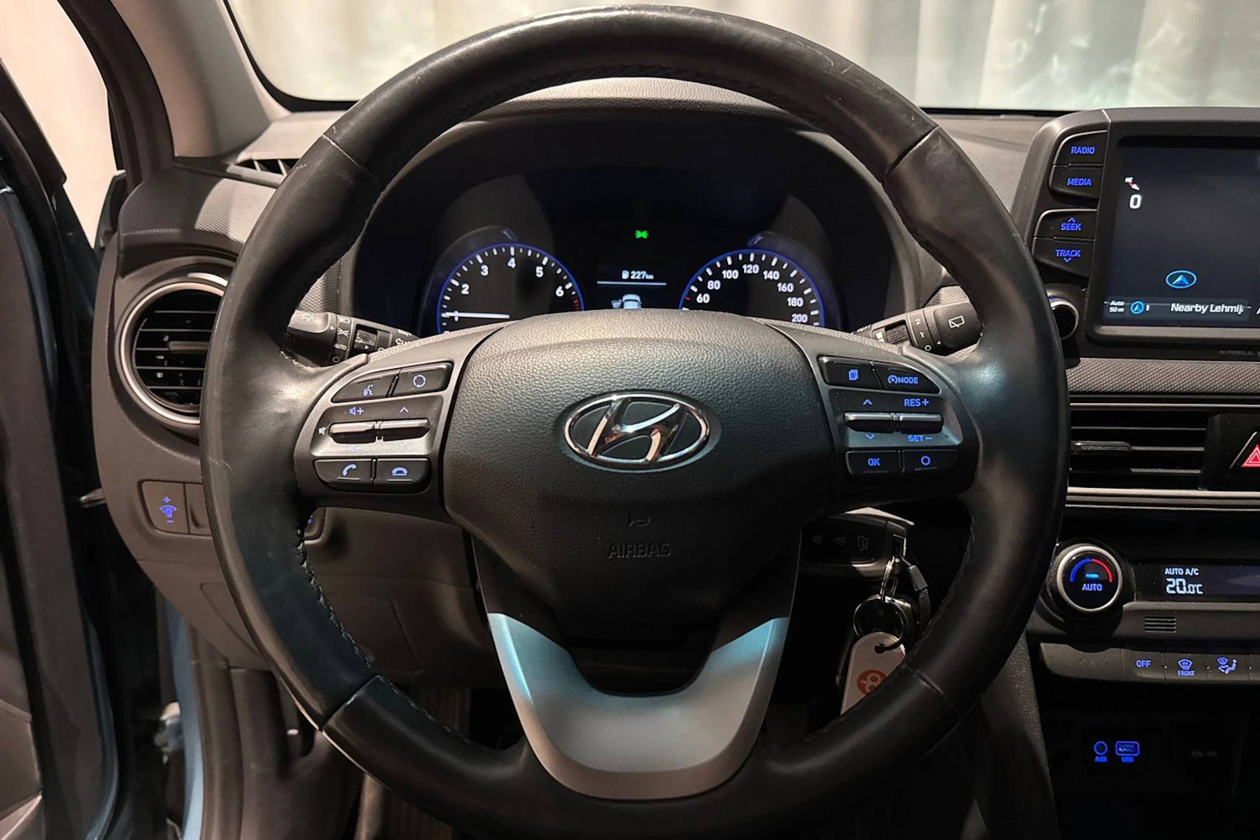 sininen Hyundai KONA 2019 kuva 21.