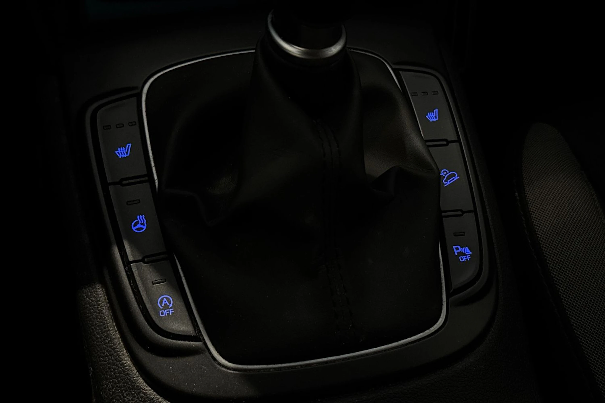 sininen Hyundai KONA 2019 kuva 30.