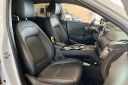 valkoinen Hyundai KONA 2020 kuva 12.