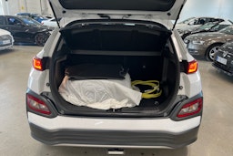 valkoinen Hyundai KONA 2020 kuva 28.