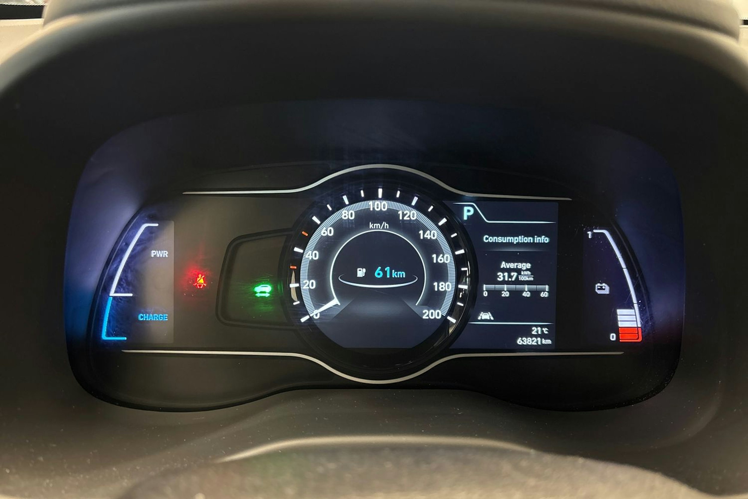 harmaa Hyundai KONA 2020 kuva 17.