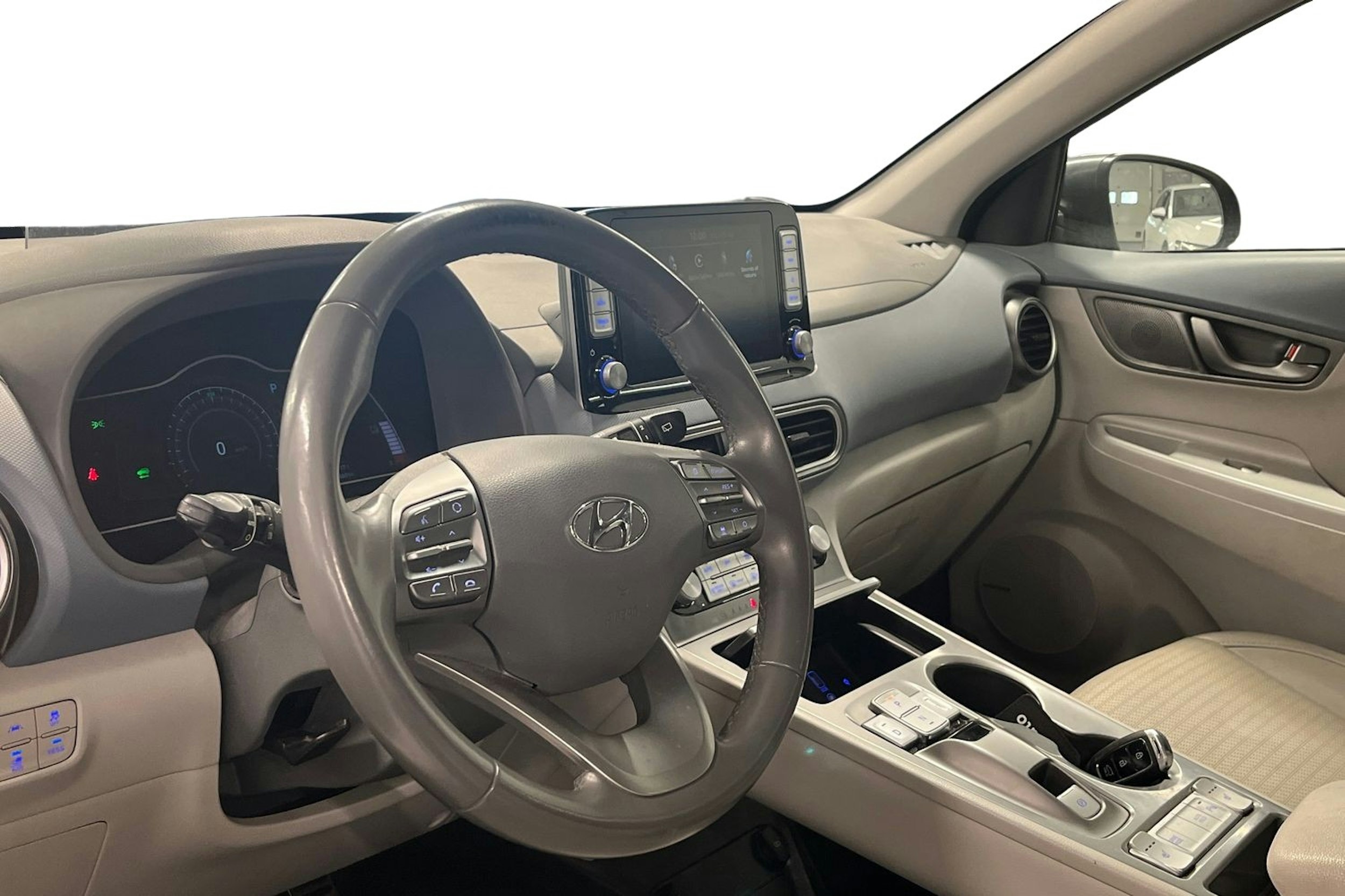 harmaa Hyundai KONA 2020 kuva 3.