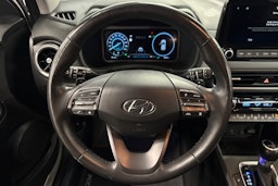 valkoinen Hyundai KONA 2021 kuva 16.