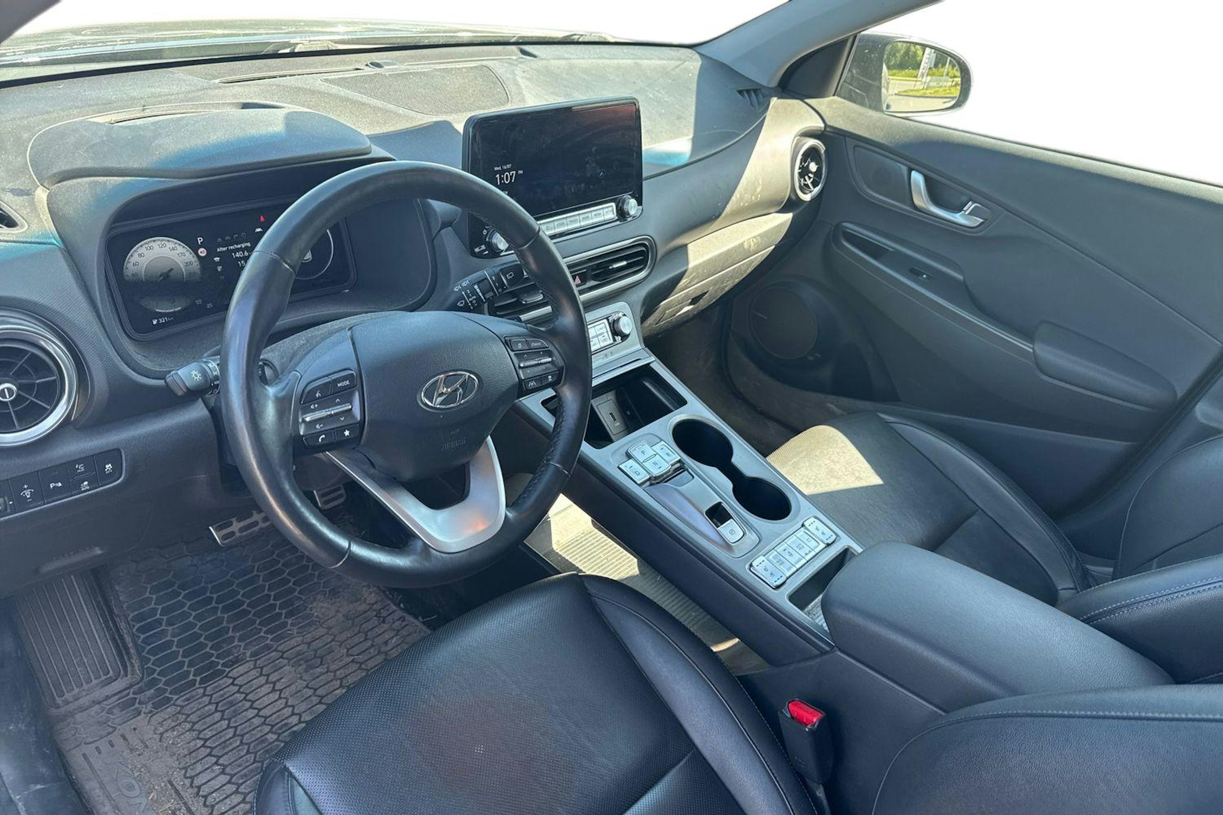 harmaa Hyundai KONA 2021 kuva 3.