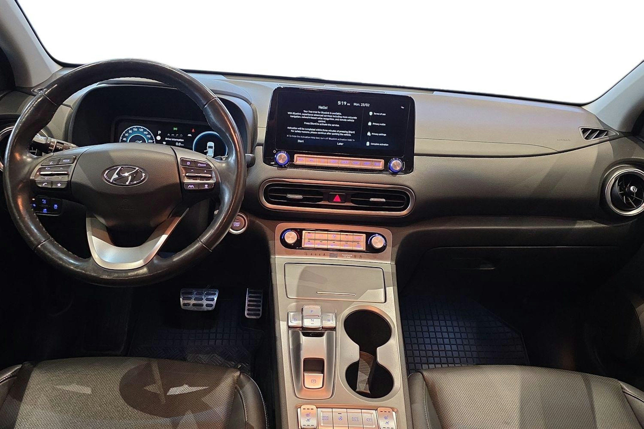 sininen Hyundai KONA 2021 kuva 9.