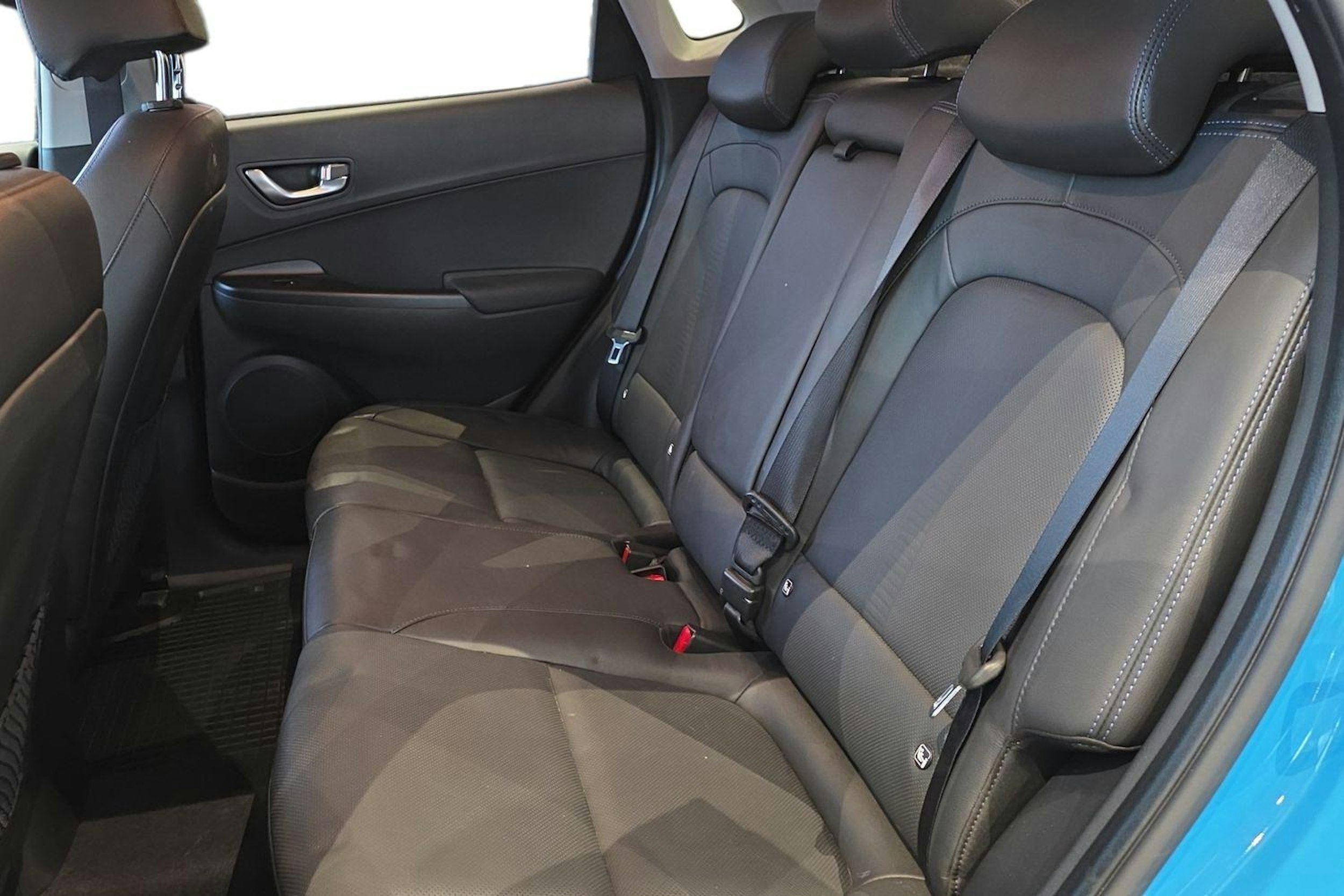 sininen Hyundai KONA 2021 kuva 10.