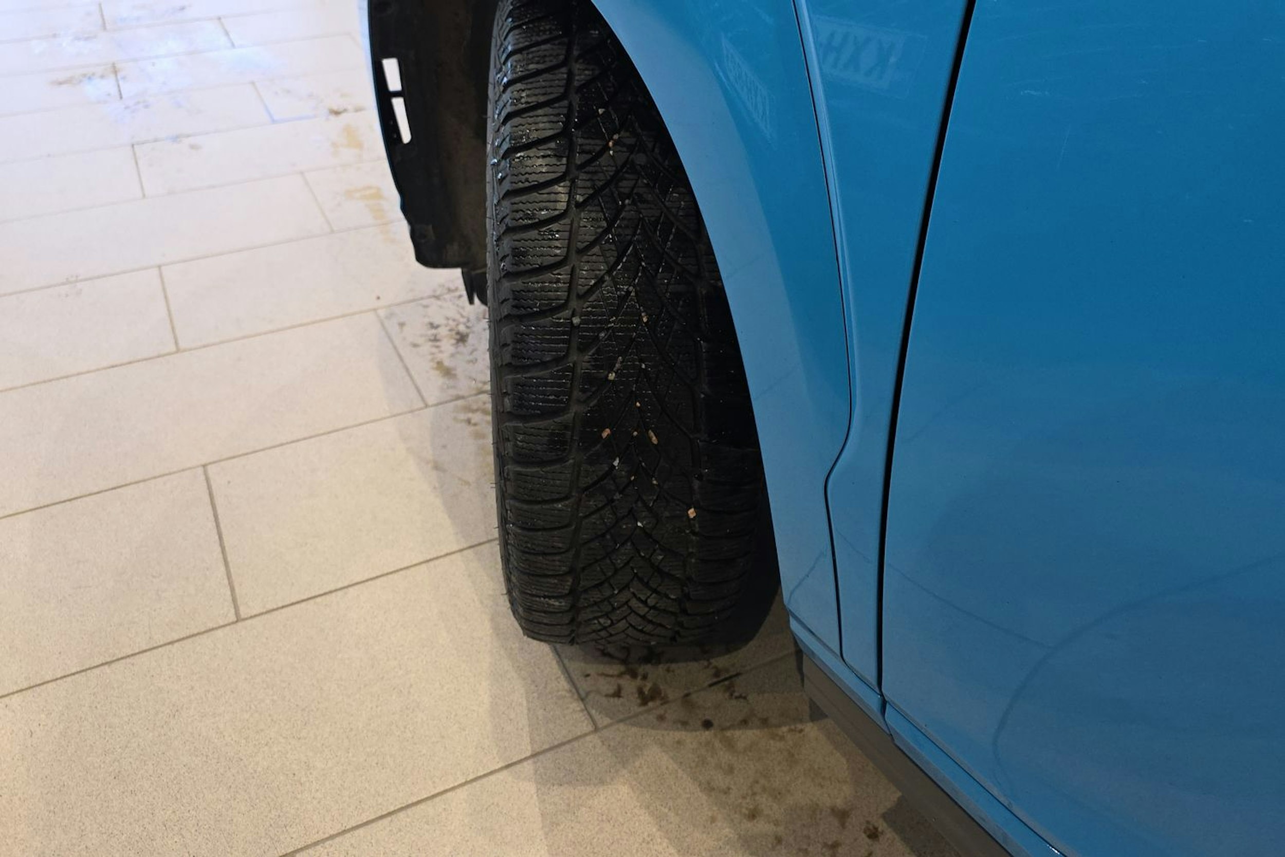 sininen Hyundai KONA 2021 kuva 13.