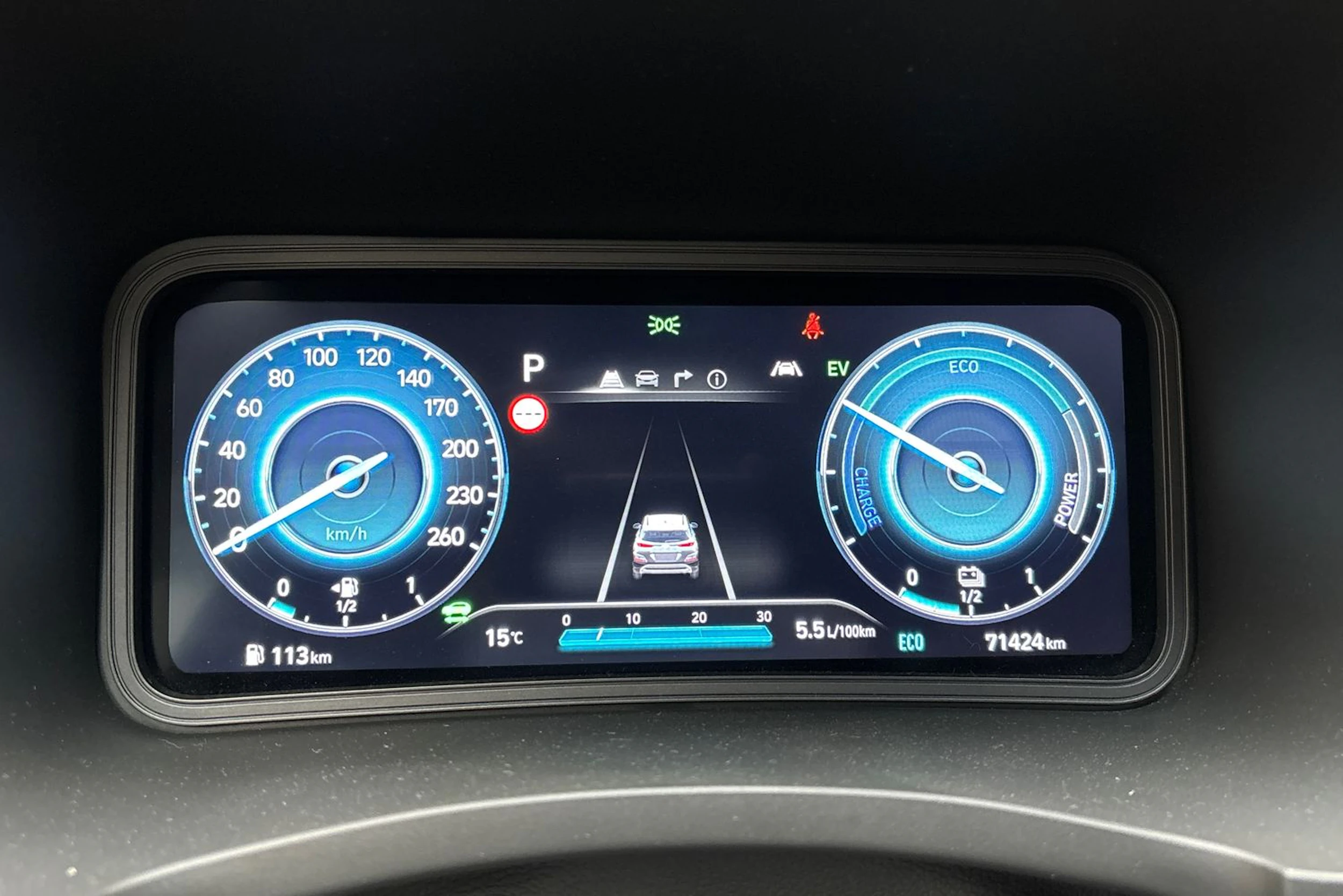 harmaa Hyundai KONA 2021 kuva 20.
