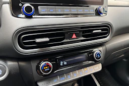 harmaa Hyundai KONA 2021 kuva 23.