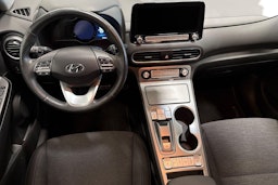 harmaa Hyundai KONA 2021 kuva 9.