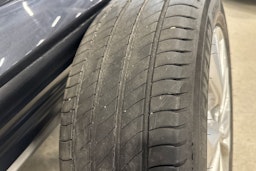 harmaa Hyundai KONA 2021 kuva 15.