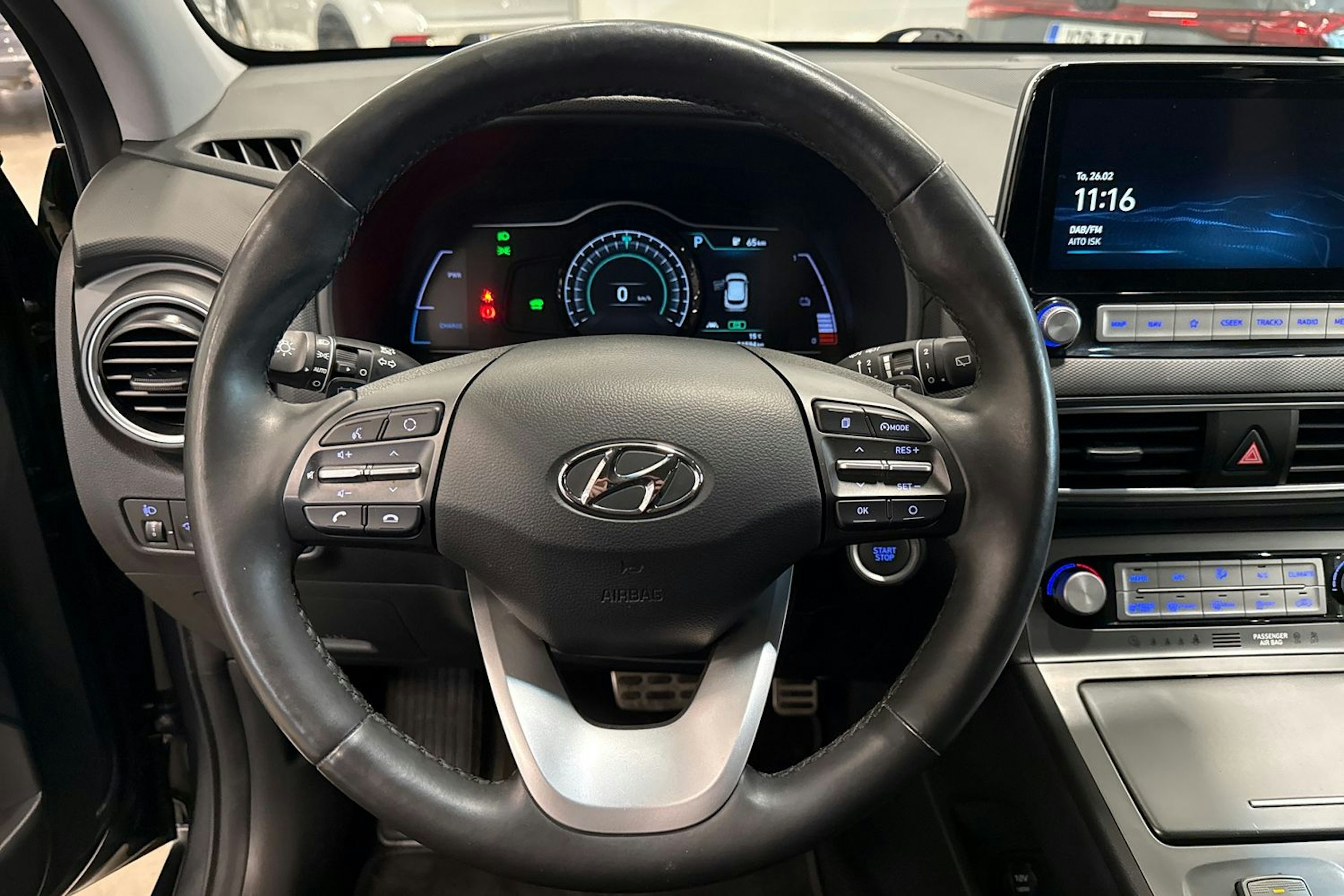 harmaa Hyundai KONA 2021 kuva 17.