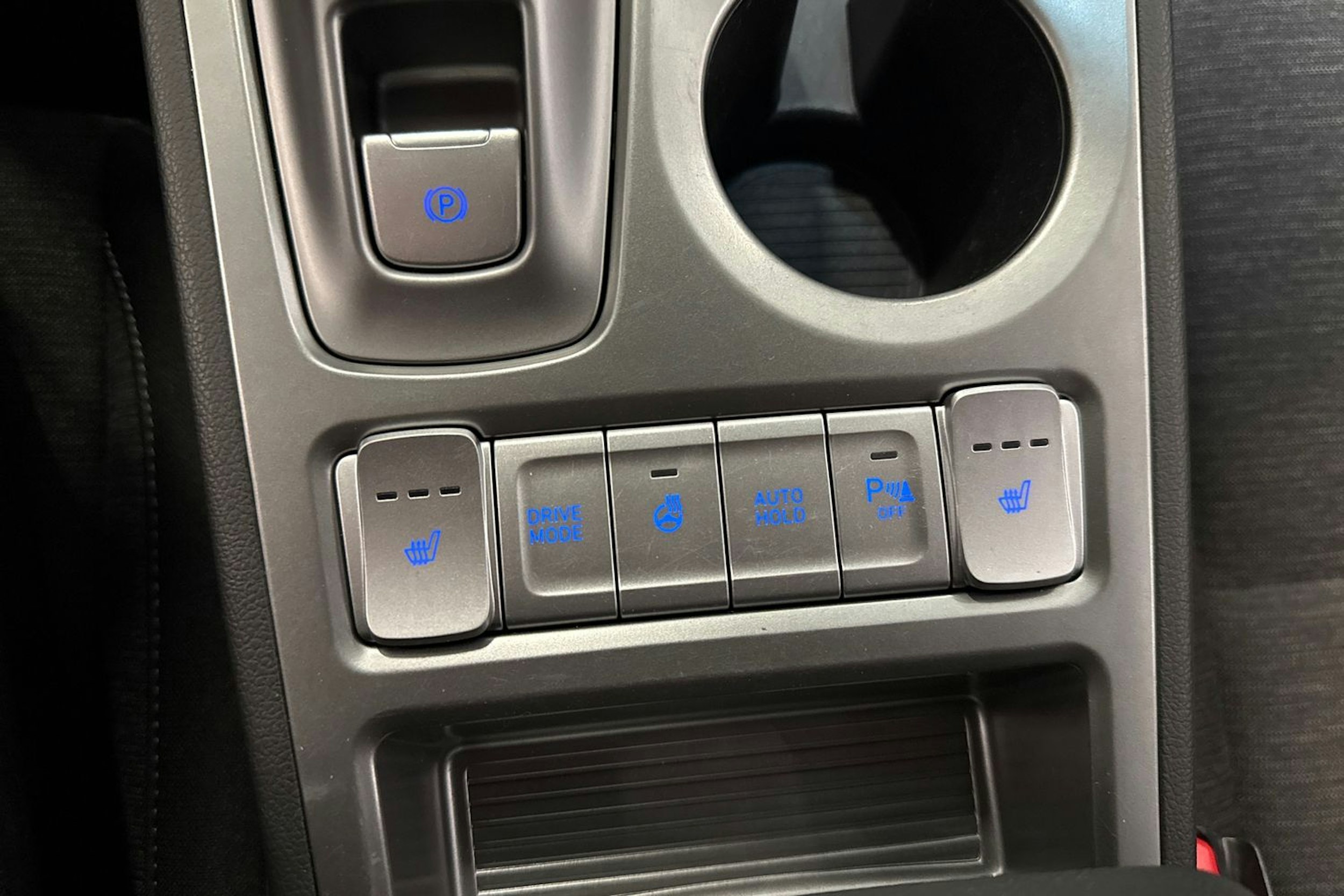 harmaa Hyundai KONA 2021 kuva 27.