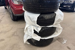 punainen Hyundai KONA 2022 kuva 14.