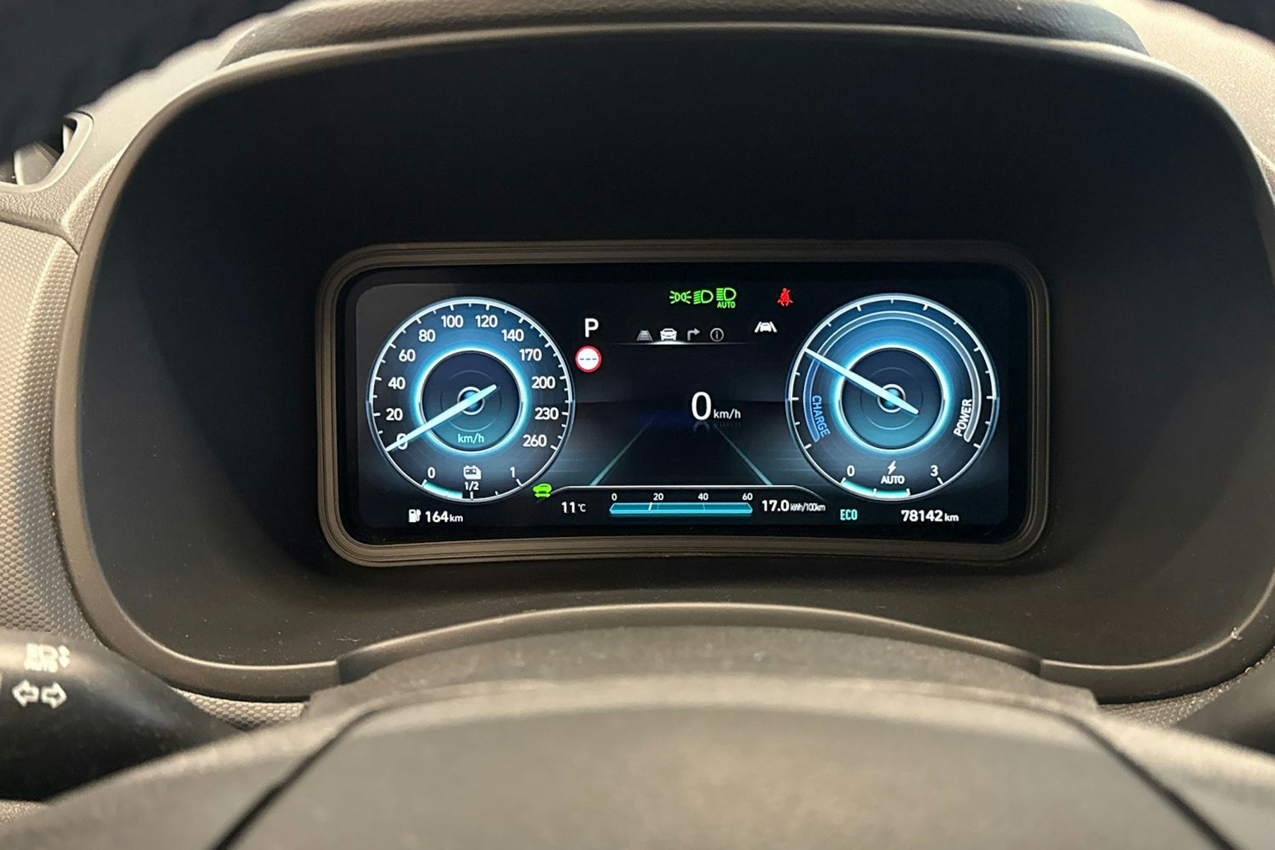 punainen Hyundai KONA 2022 kuva 19.