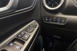 punainen Hyundai KONA 2022 kuva 22.