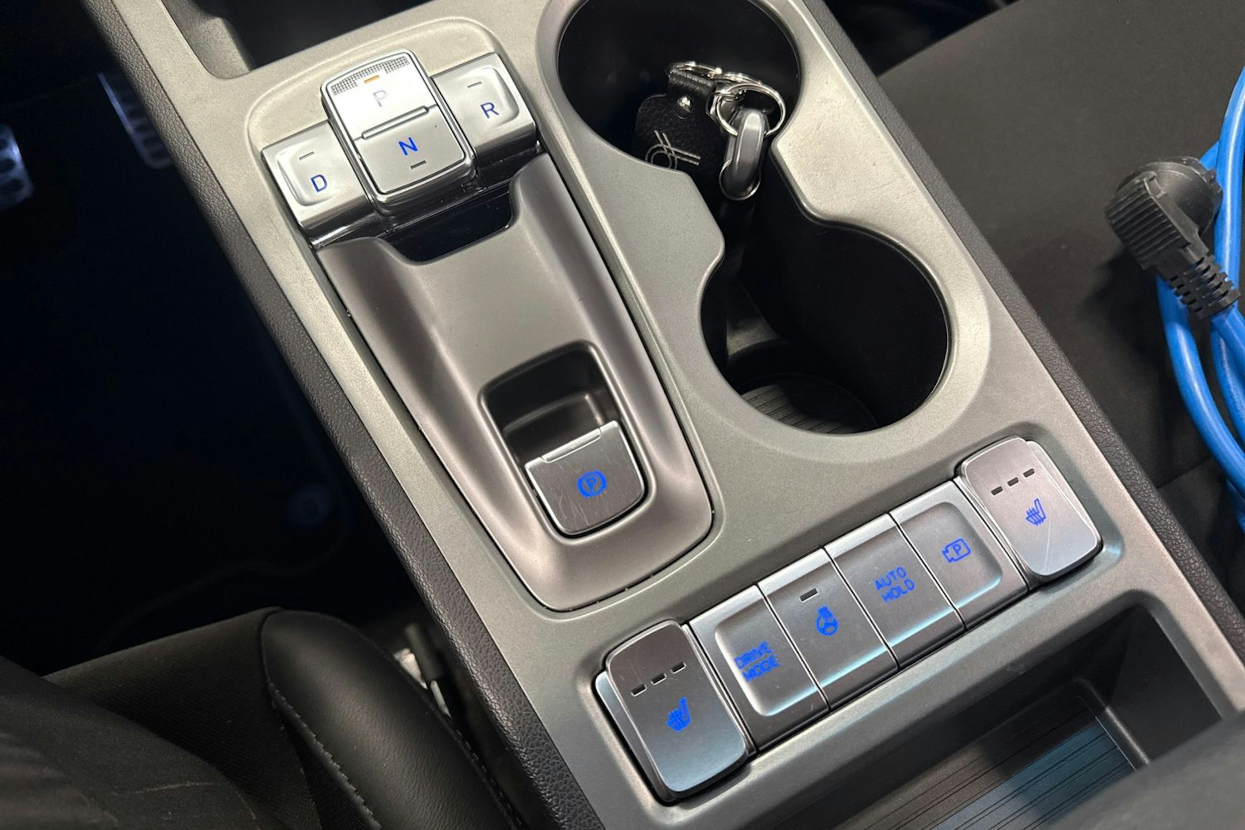 punainen Hyundai KONA 2022 kuva 24.