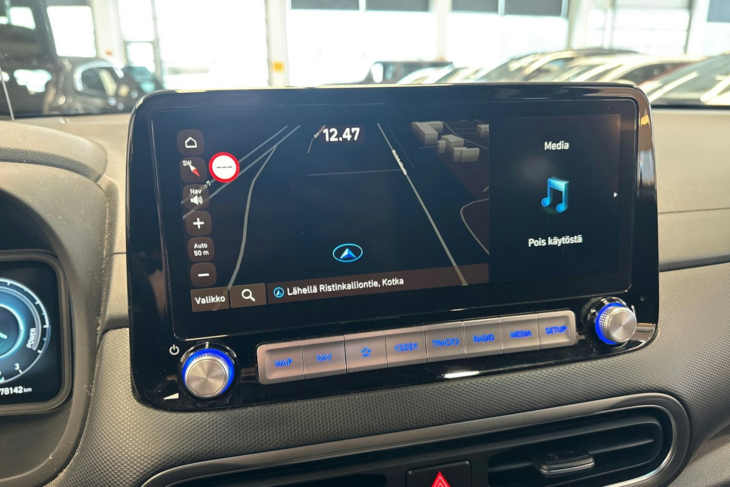 punainen Hyundai KONA 2022 kuva 27.