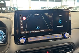 punainen Hyundai KONA 2022 kuva 27.