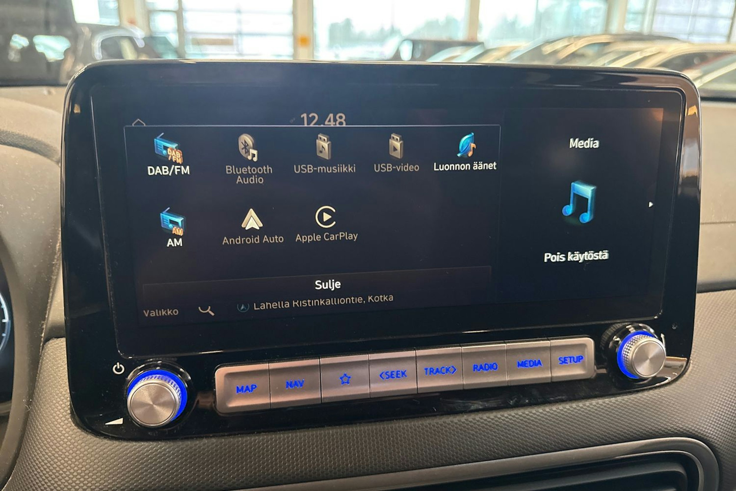 punainen Hyundai KONA 2022 kuva 28.