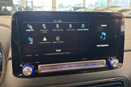 punainen Hyundai KONA 2022 kuva 28.